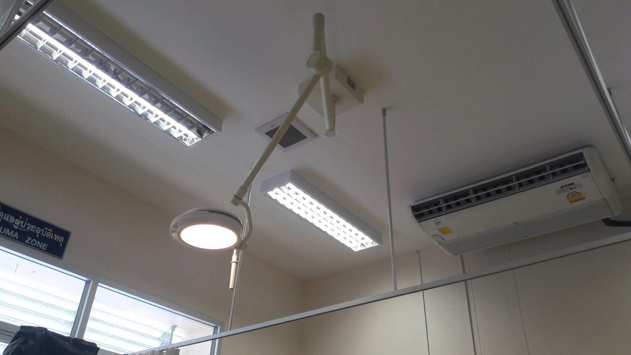 Ceiling-mounted LED L260 examination light installed in a patient room at Sakon Nakhon Hospital