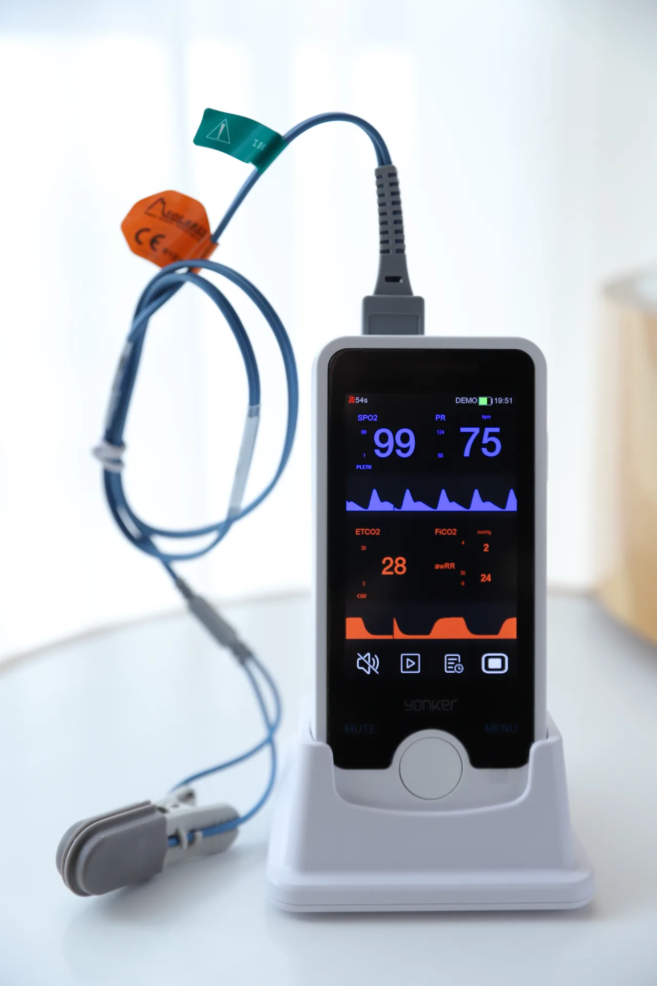 E4 Vital Signs Monitor — image 3