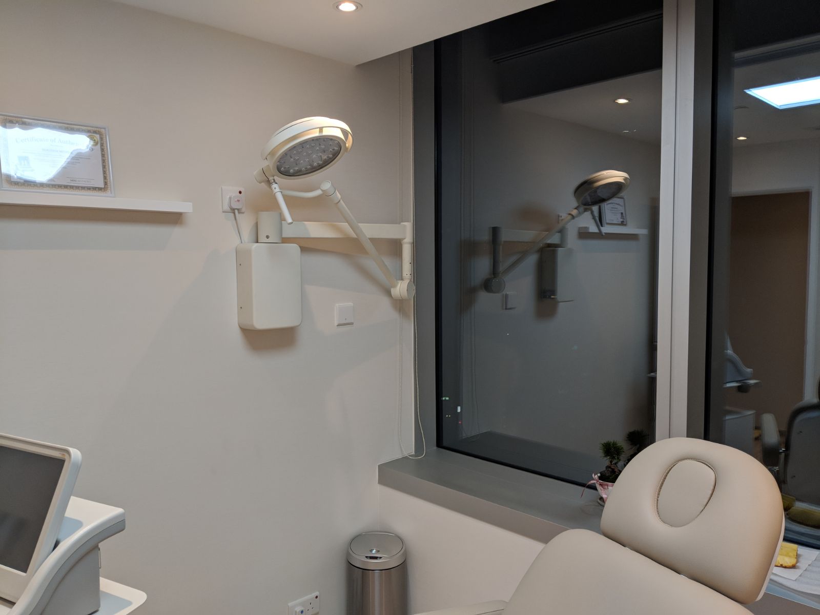 LEDB260 Wall Mounted LED Examination Light — image 2